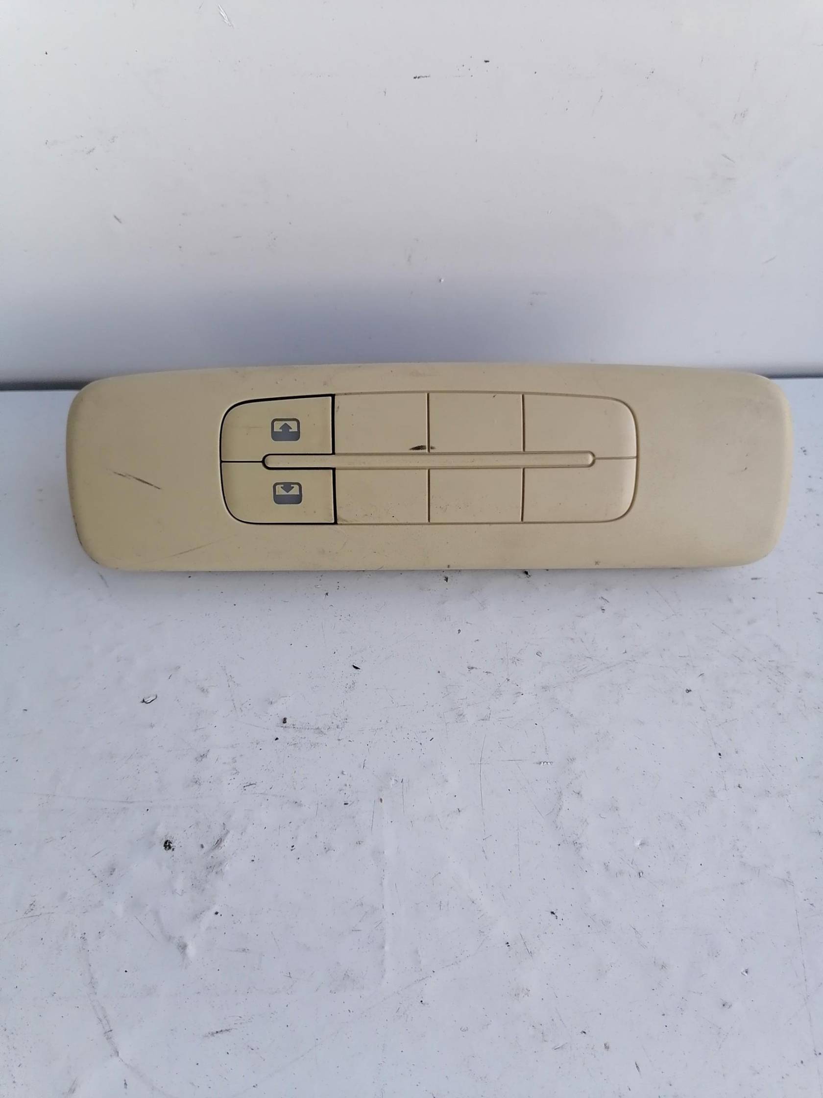 Interruttore blocco comando luci